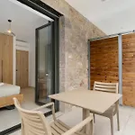 Sokol Stone House بيت ضيافة Vlikhón