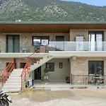 Sokol Stone House 게스트하우스 Vlikhón